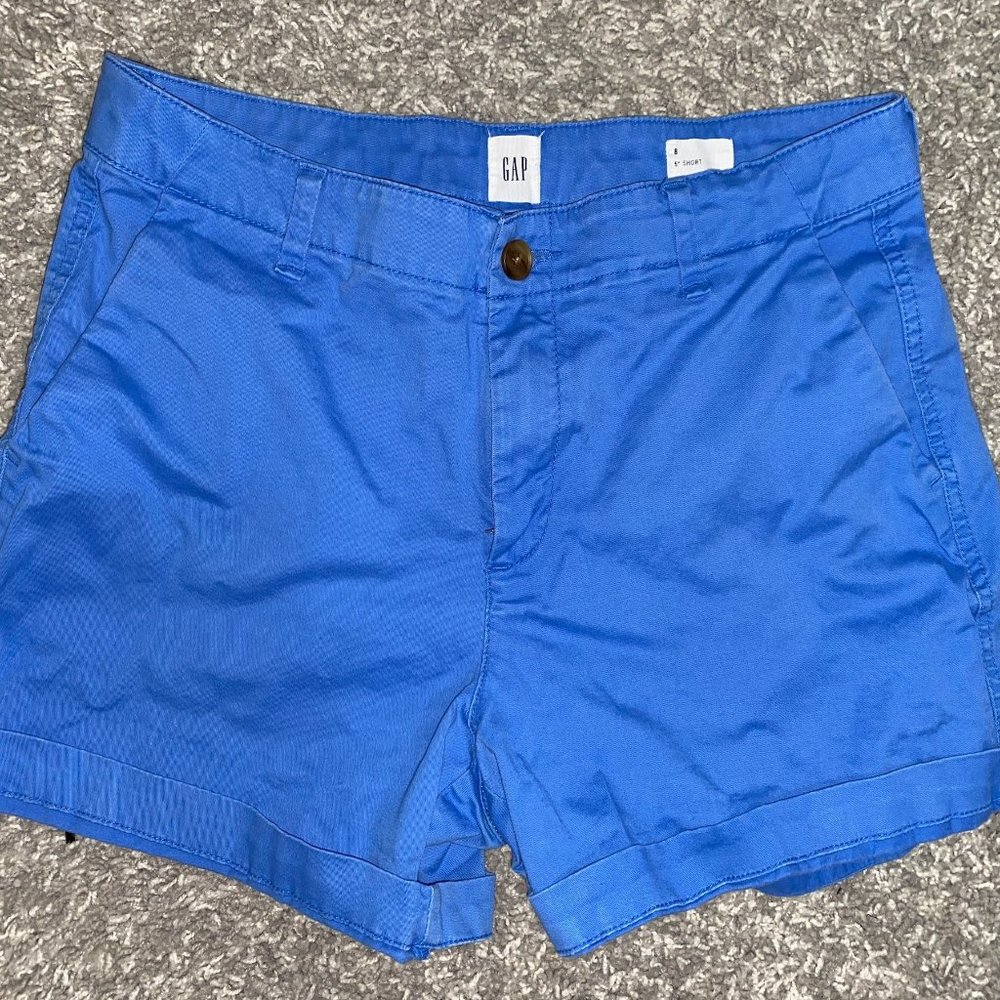 Gap Women's 5" Khaki Short